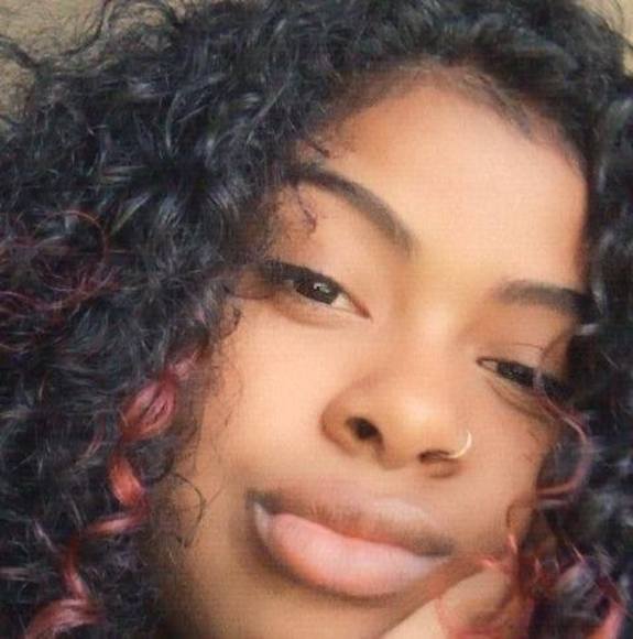 Meet your Posher, LÃ©lani - Picture 1 of 1